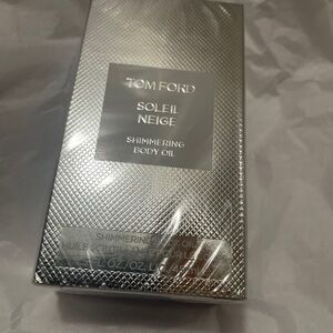 Tom ford new in box soleil neige shimmering body oil